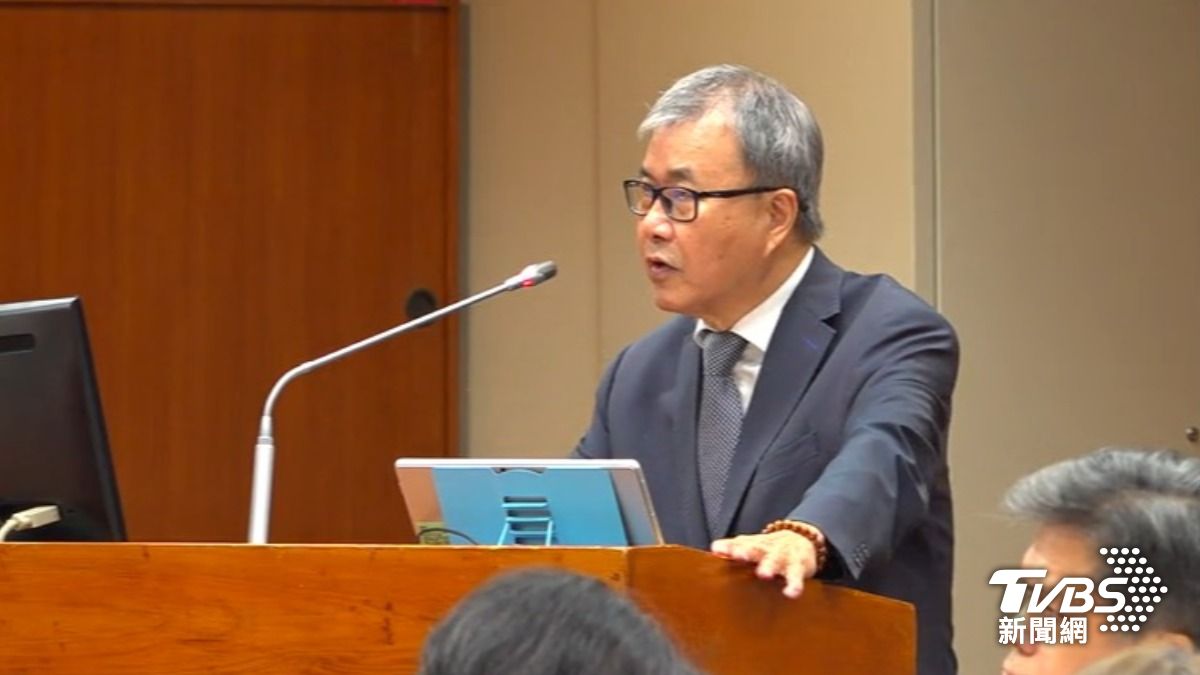有看過一集《鐵拳教育》! 遭質疑「神隱」 教長鄭英耀罕見動怒批「抹黑」