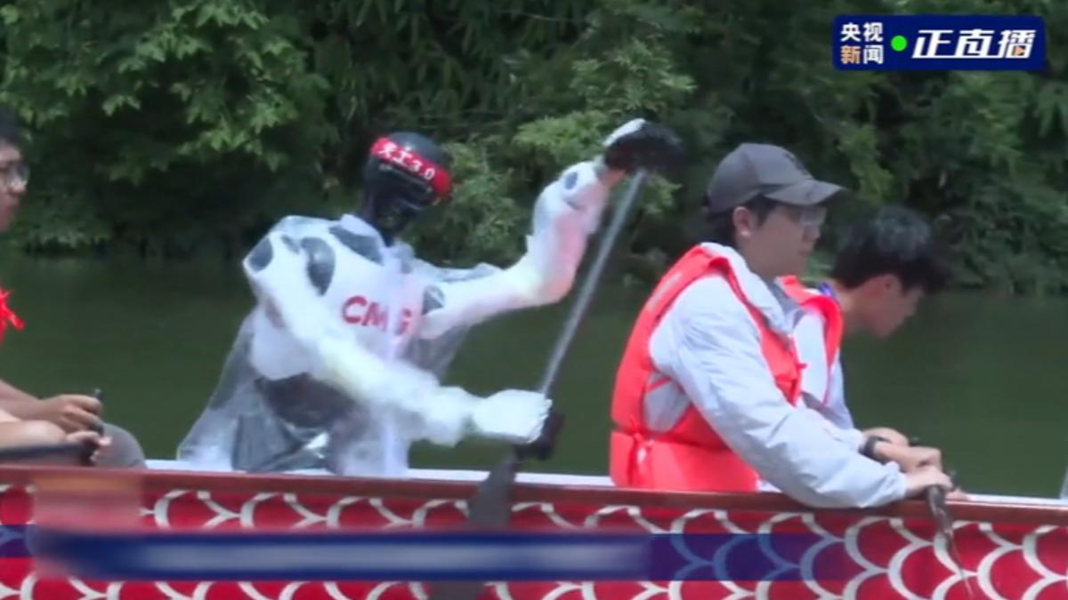 大陸機器人「學划龍舟」5步驟全會 挑戰包粽手指超靈活
