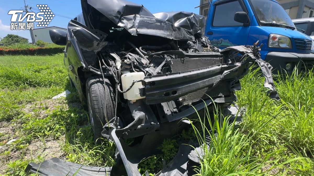 影音/疑病發昏迷!花蓮轎車逆向自撞貨車 53歲駕駛宣告不治