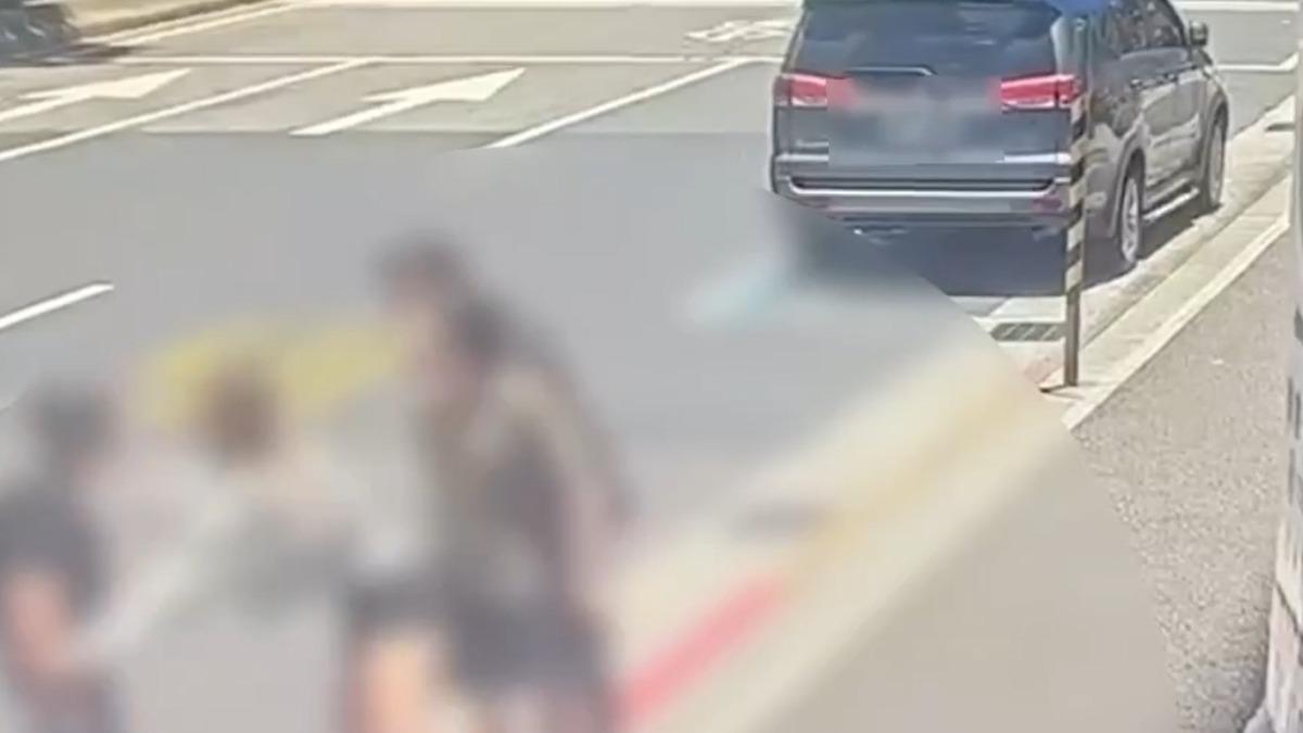 文山KTV聚會變調!男不滿被稱兄道弟 掏西瓜刀當街砍人