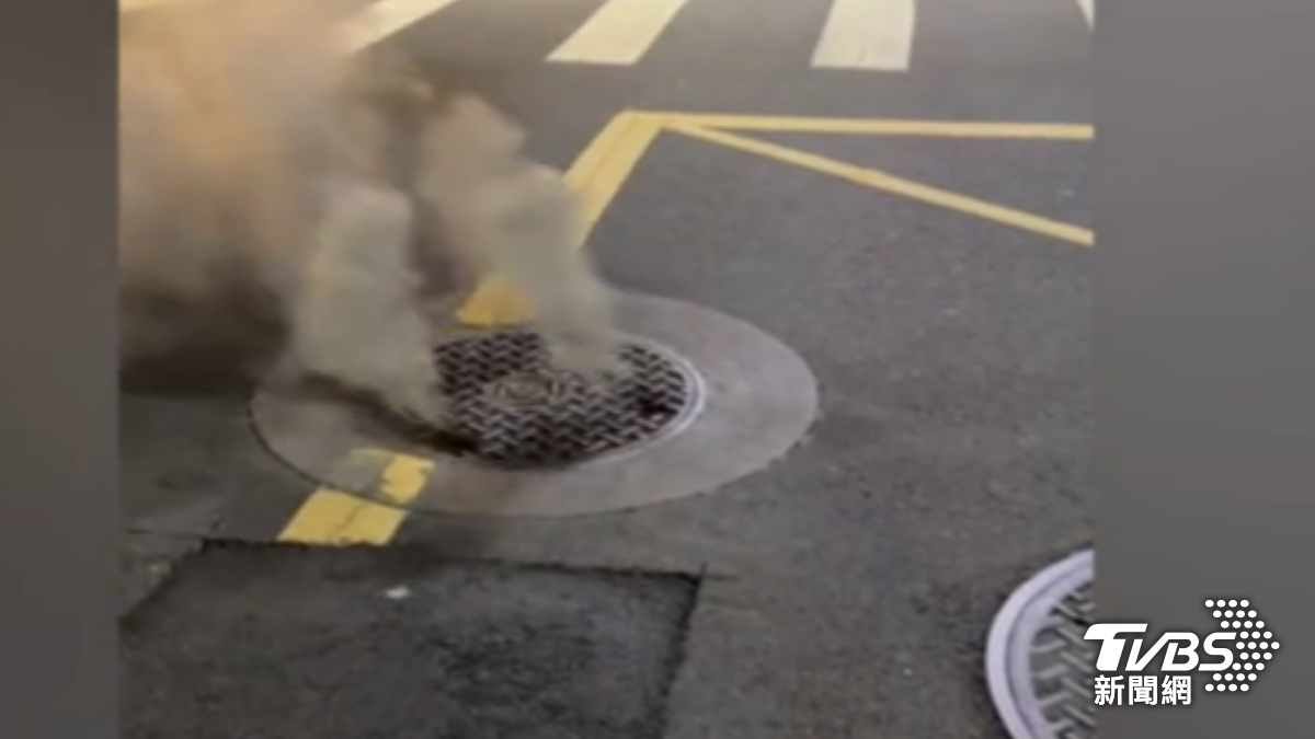 影音/信義區人孔蓋爆炸冒黑煙!175戶摸黑一夜 一個月內二度停電