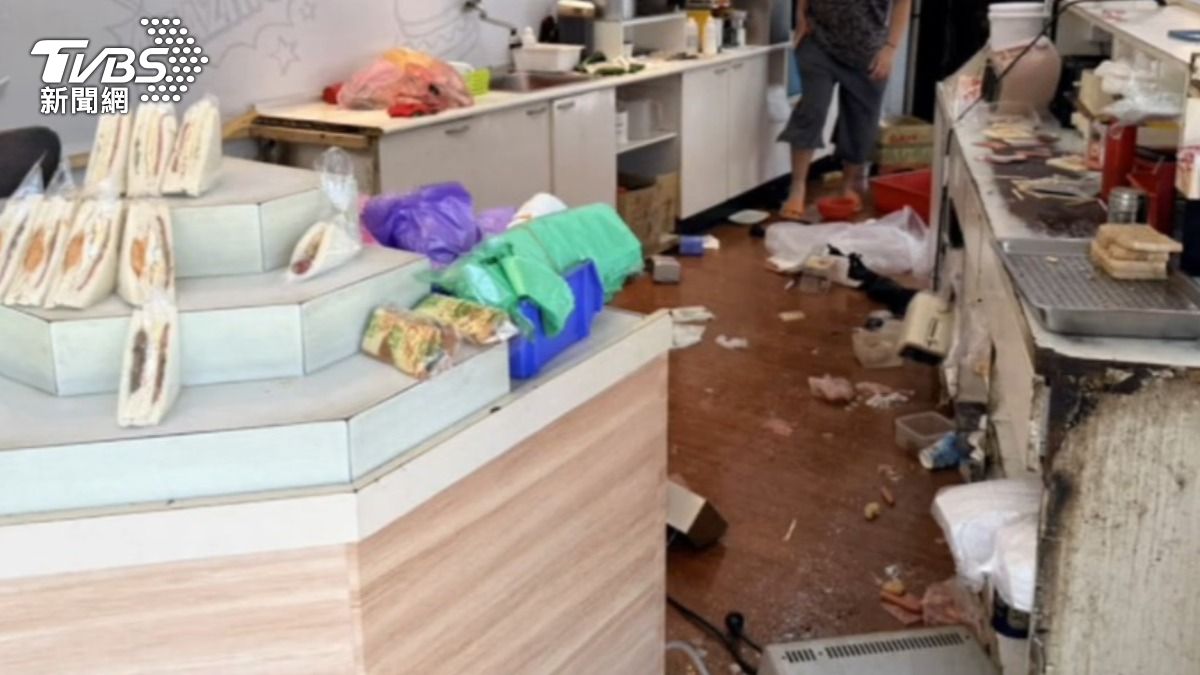影音/早餐店爆衝突!客疑不滿服務態度不佳而動手 老闆娘勸架遭熱油燙傷