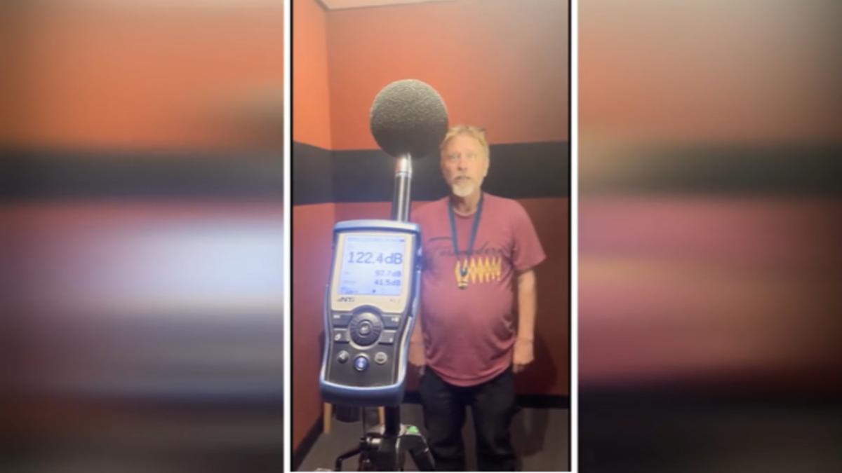 影音/58歲男吼出122分貝!如飛機起飛音量 成功刷新33年紀錄