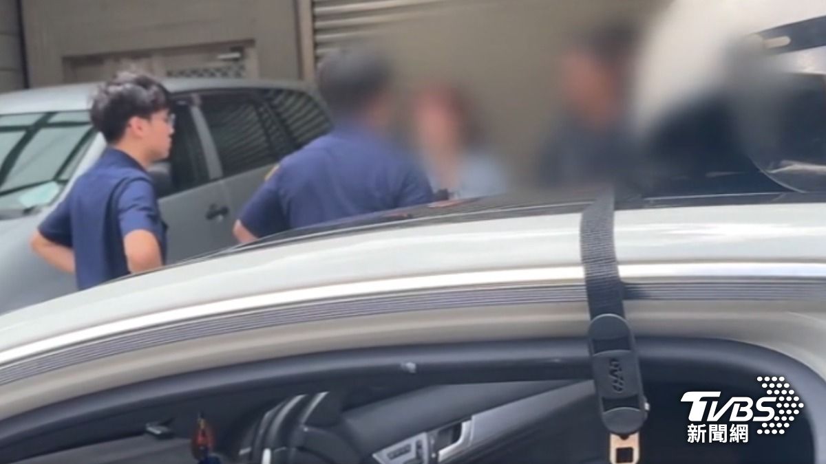 攔可疑白車驚見毒品!駕駛快篩陽性 女伴急喊「我開的」遭識破