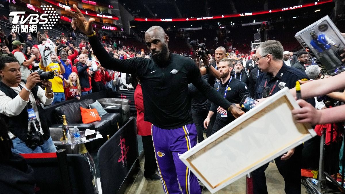 NBA/詹皇下一站去哪?逾10隊拋橄欖枝 傳76人、金塊也參戰