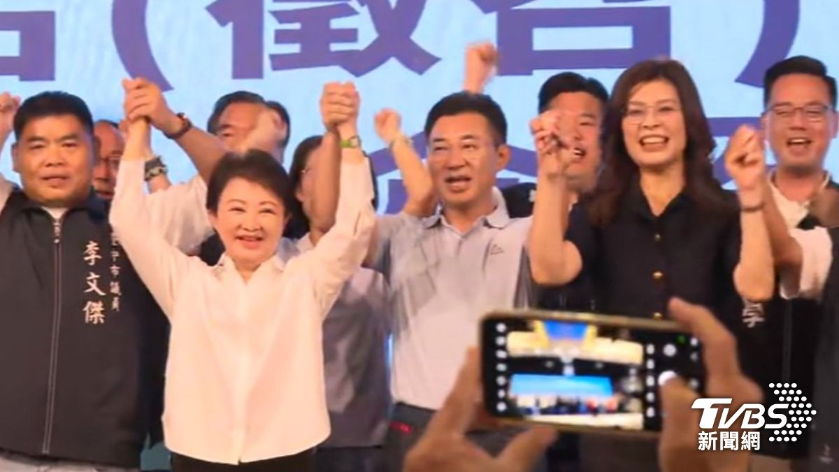 影音/「將啟程」? 和鄭麗文同台 盧喊「秀燕江啟臣」 2026勝、2028重返執政
