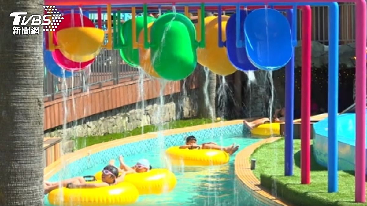 影音/夏日水樂園! 台北親水節嗨玩「4層樓滑水道」
