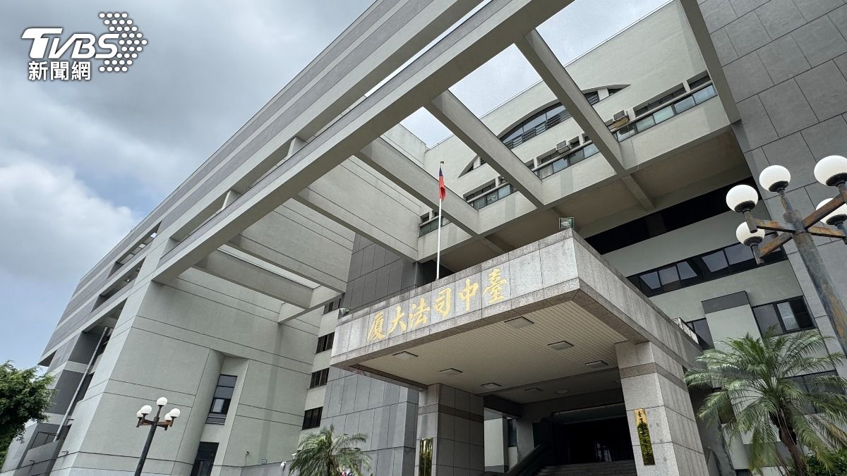 2男1女畸戀!妻找年男友同居 綠帽夫嗆「狗男女」遭鐵鎚打死