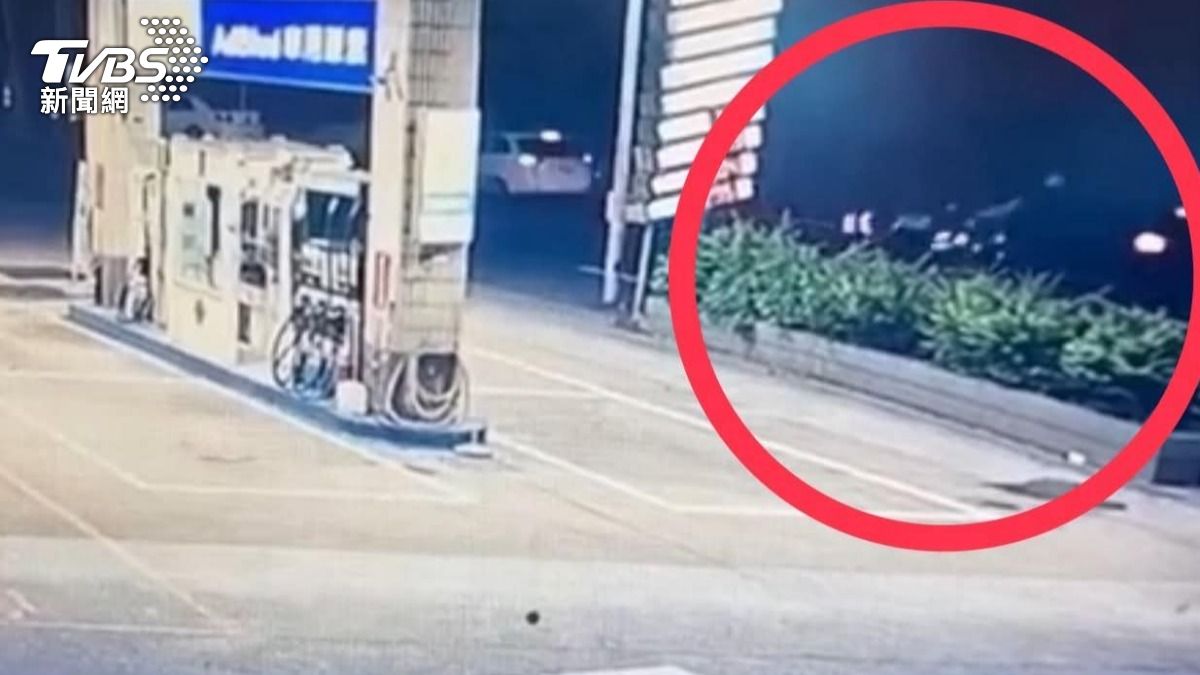 新埔死亡車禍!22歲男過彎失控衝對向 與轎車迎面撞喪命
