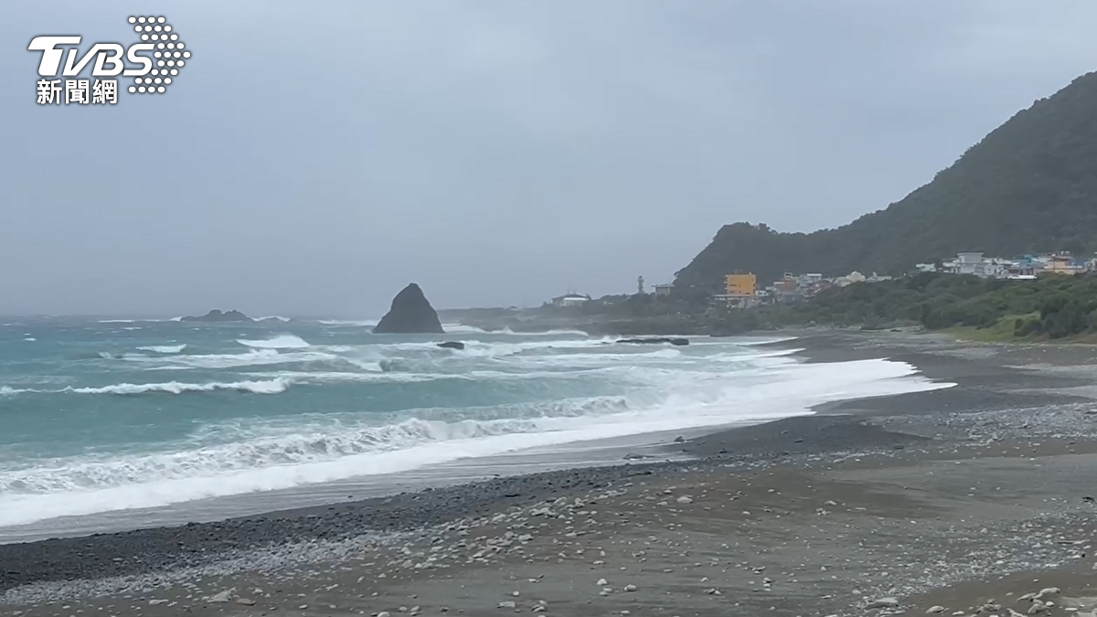 兩樣情! 本島唯一沒放假 台東市區無風雨、離島風浪大