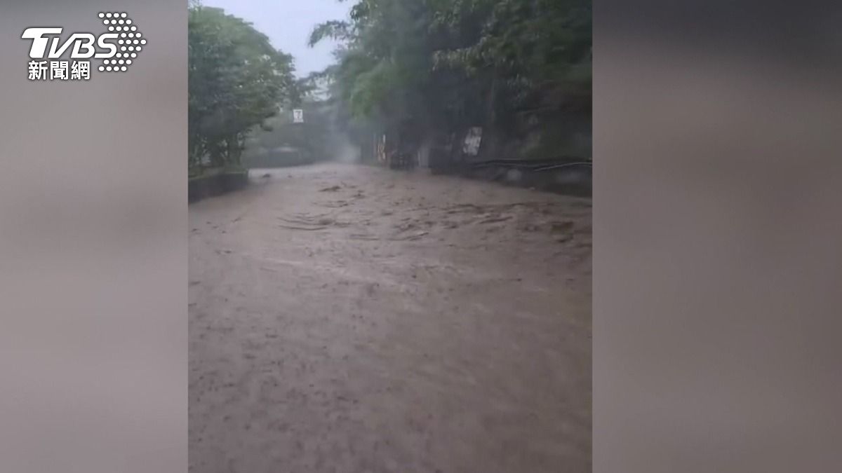 巴威強襲苗栗山區爆土石流!道路中斷 南庄59人緊急撤離