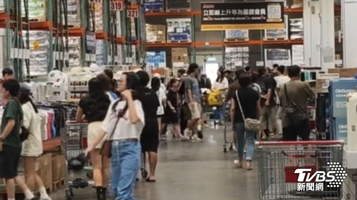 雙北百貨全沒關! 雙北IKEA「下午開」 湧人潮 好市多也擠爆