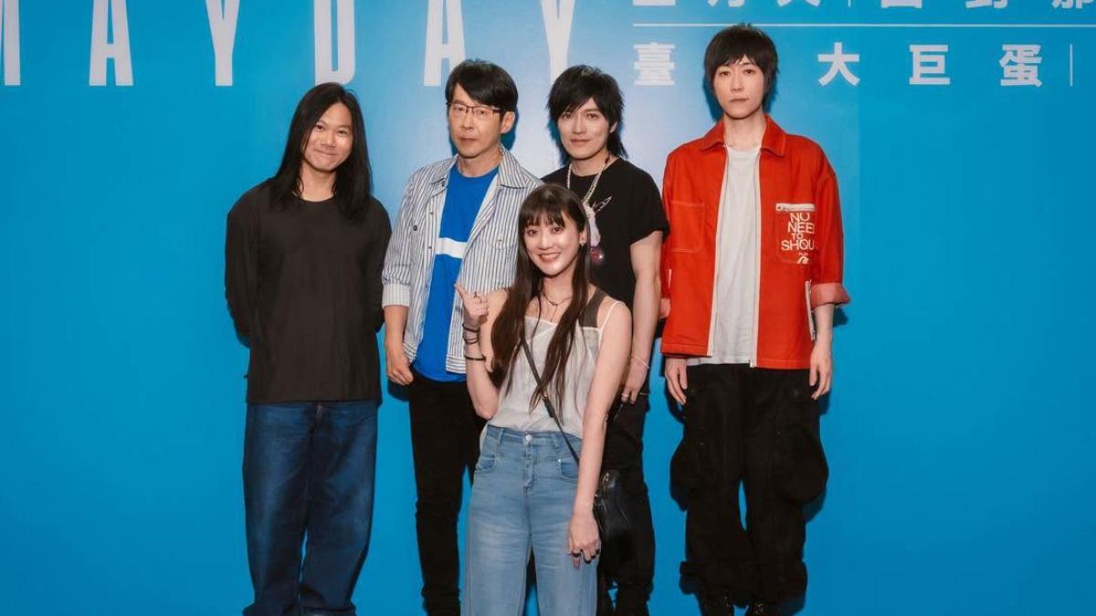 林逸欣合照五月天傻眼了!媽媽竟誤認「是看版」 釣出阿信揭真相