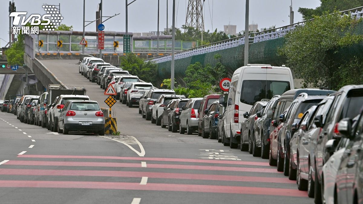 北市今17時起恢復紅黃線停車管制 大同萬華部分路段仍可臨停