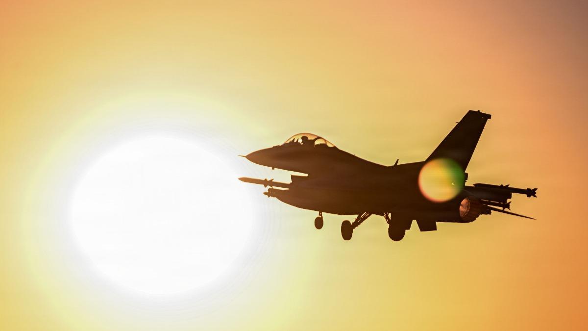 影音/24hrs內2度開火!美軍空襲140目標 伊朗炸MQ-9機庫、關閉海峽