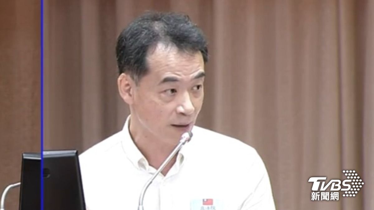 影音/藍委火力全開! 老師當面痛訴「學生辱罵」 盼鄭英耀「重視教師荒」