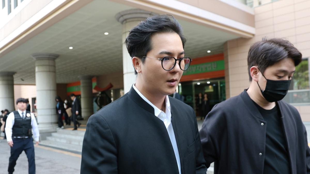 長官包庇爽兵男星狂休百天黑假!出庭認了有金錢往來 對價關係全曝光