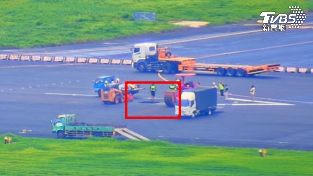 高雄機場跑道驚現裂痕 封閉修補70分鐘 影響6航班