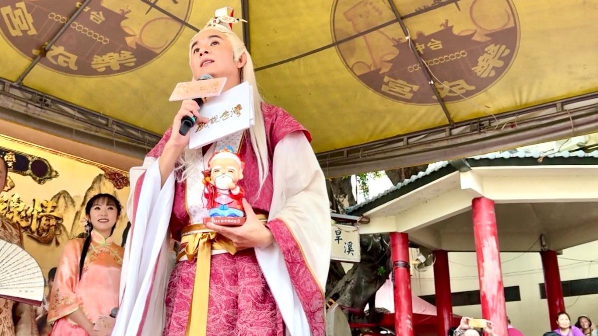 《戲說》最帥月老現身竟「雨停了」 粉絲嗨喊:真的顯靈了