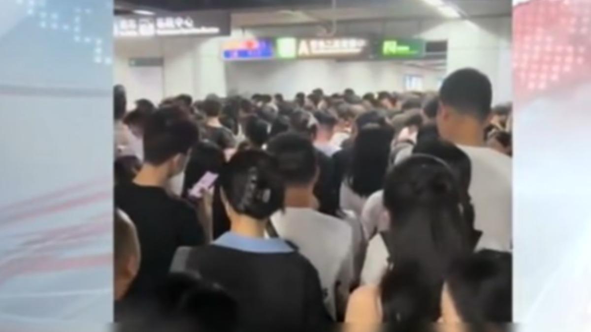 便當也要過X光! 深圳地鐵「最嚴安檢」人潮塞爆