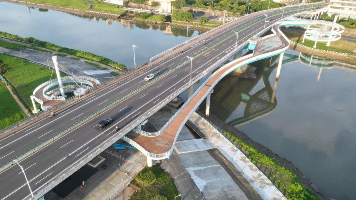 影音/民權大橋景觀橋啟用!設平台 運氣好「近距離看飛機」