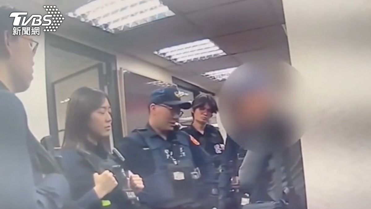 獨/75歲翁闖協會鬧場!僵持90分鐘拒離開 遭警抬離
