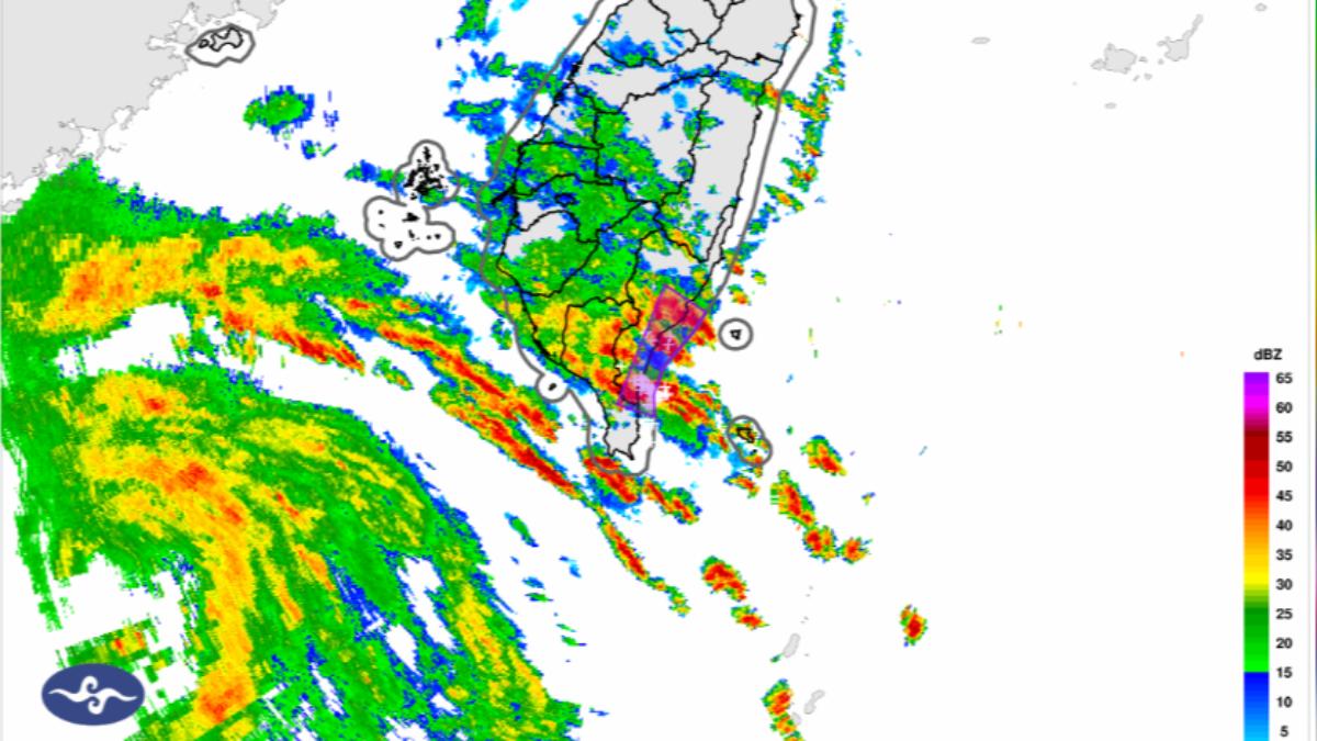 天氣/雨彈狂炸!屏東、台東大雷雨即時預警 持續1.5小時