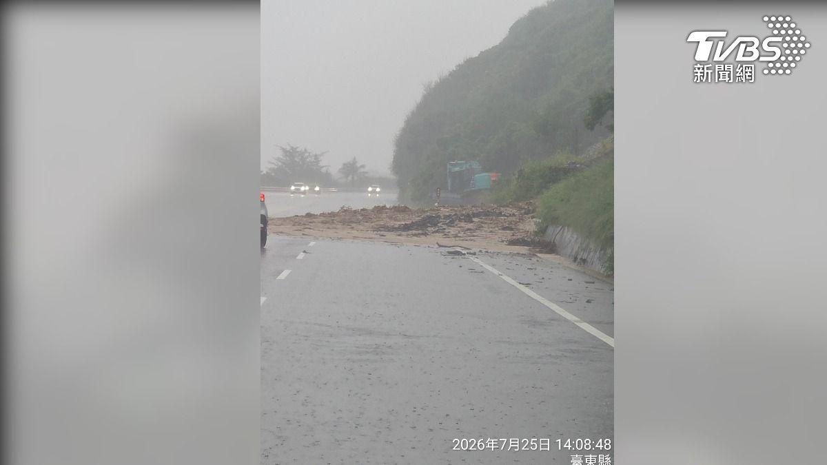 颱風紅霞遠離仍下暴雨! 台東土石流、水灌餐廳 強風吹落窗戶