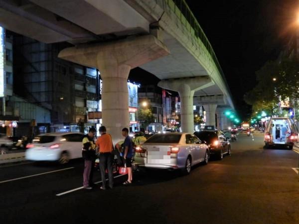 林男追撞前車後,在車上昏厥不省人事,經送醫搶救後宣告不治。(警方提供)