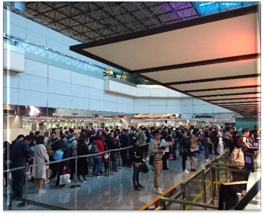 移民署對於網路瘋傳港黑警將舉家移民台灣消息說會嚴格把關。(翻攝畫面)