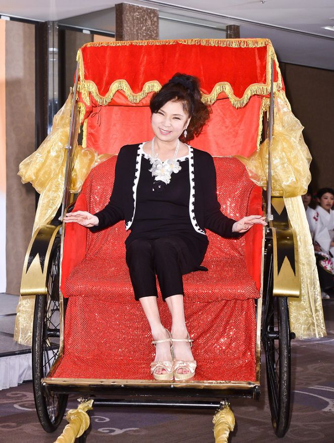 「晶鑽歌姬」 演歌天后八代亞紀「夏日」開唱