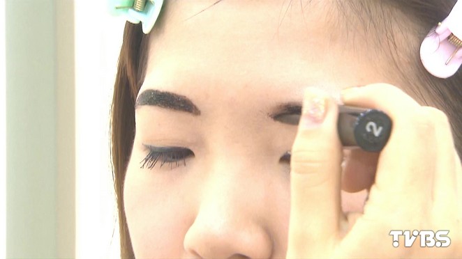 古裝劇 一字眉 爆紅韓引進染眉膠賣翻 眉毛 眉筆 韓風 美妝 Tvbs新聞網 古裝劇 一字眉 爆紅韓引進染眉膠賣翻 眉毛 眉筆 韓風 美妝 Tvbs新聞網