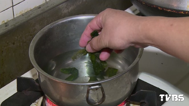 「掉漆」?超市買海帶 烹煮竟褪色變透明 海帶 食品3