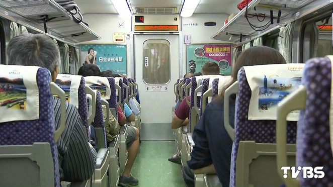 Pp自強號 車輪不均勻 乘客控晃到快解體 台鐵 晃動 檢修 Tvbs新聞網