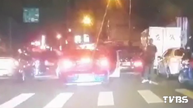 「假轟趴真強盜」 嫌犯拒捕衝撞警開槍 汽車旅館 強盜 應召站 洗劫財物 轟趴 1