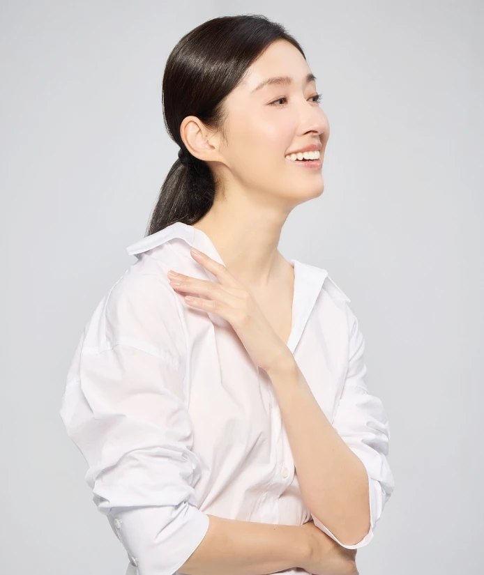 當生活各個面向逐漸找到平衡，田中千繪不再急著追趕，也不再焦慮停下。在時間裡，她學會與自己並肩而行。

人生不需要一直加速。當節奏穩了，光自然會出現。這份光芒，不僅存在於她身上，也照亮每一位女性的方向。

也正因如此，她多年與蓓朵娜的合作所傳遞的，從來不只是保養，而是一種生活態度——當內在安定、步伐從容，人生終會在自己的時序裡靜靜發亮。