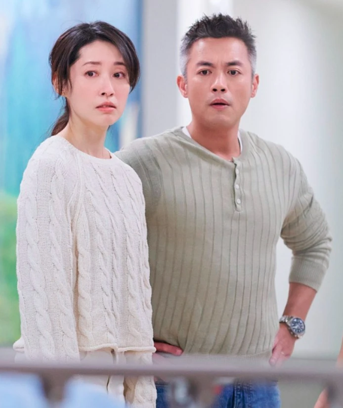 當內在變得穩定，對於關係的想像，也悄悄產生轉變。談到感情，田中千繪露出一抹帶笑的坦然。年輕時，也曾嚮往過轟轟烈烈的戀愛，如同雲霄飛車般刺激而炙熱。

現在回頭看，那樣的激情似乎更適合存在於戲劇裡。生活真正需要的，是一種舒服的節奏。

對她而言，理想的關係不需要過度用力。兩個人能自在做自己，不給彼此壓力，就是最珍貴的狀態。

「能夠感謝彼此，關係就會變得很不一樣。」她相信，讓感情走遠的從來不是戲劇性的高潮，而是日常裡那些被好好珍惜的時刻。