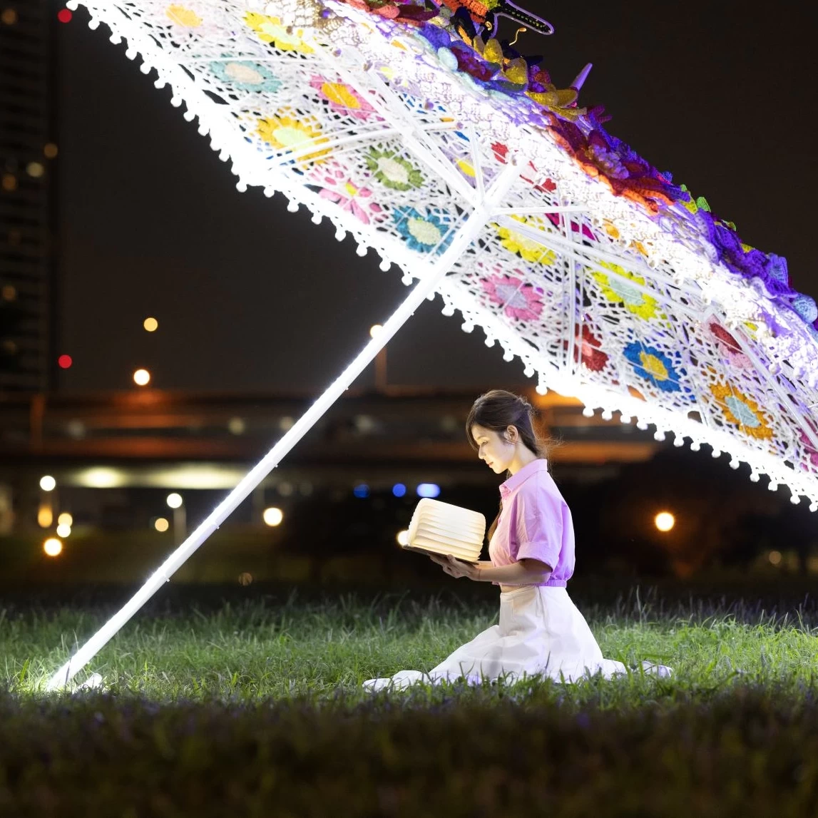 親子景點「新北大都會公園」期間限定必拍打卡點!光影廊道、地景創作,白天黑夜都好玩