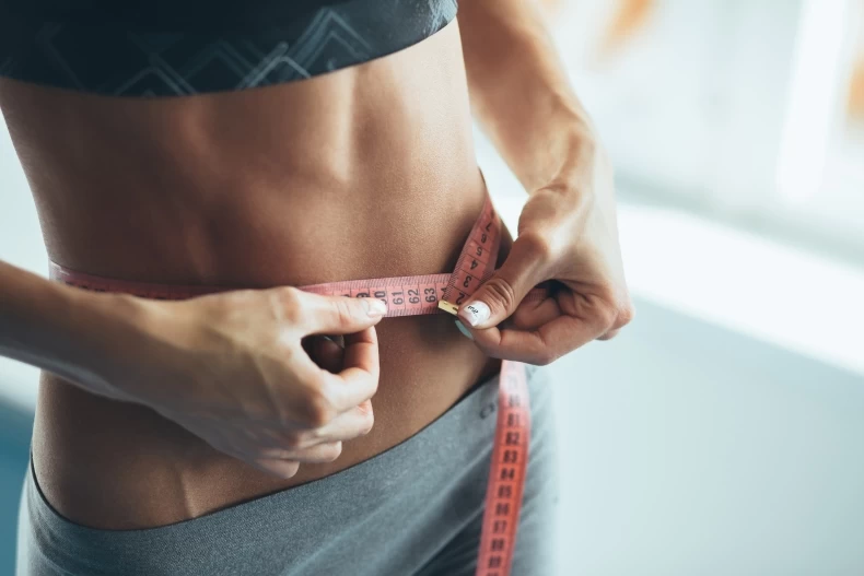 養成「易瘦體質」不是夢！專家警告7大「生活習慣」會越做越胖，不清潔「這部位」的人更容易發胖