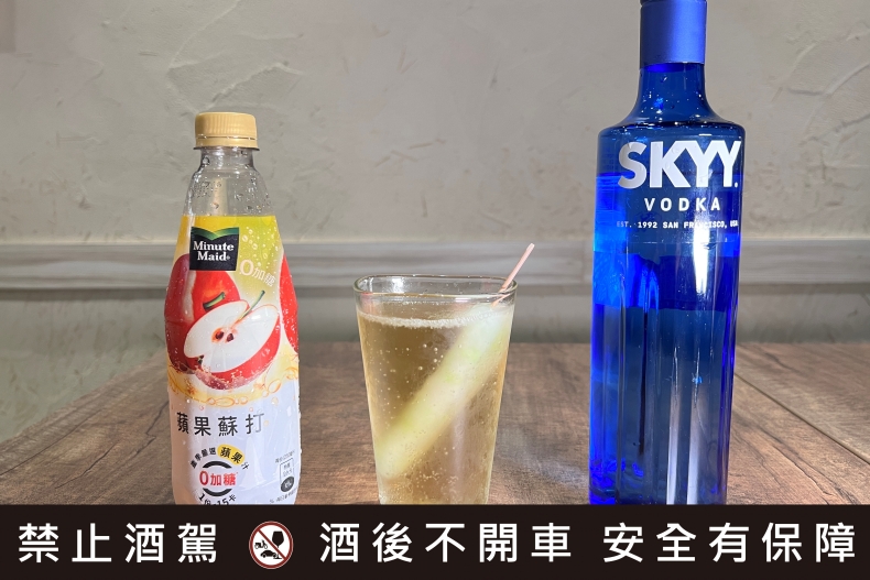 30秒就能完成！6款「超商版居家調酒」酒單推薦：威士忌+草莓鮮奶茶超好喝