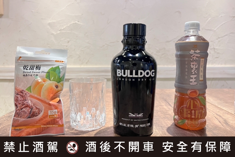 30秒就能完成！6款「超商版居家調酒」酒單推薦：威士忌+草莓鮮奶茶超好喝