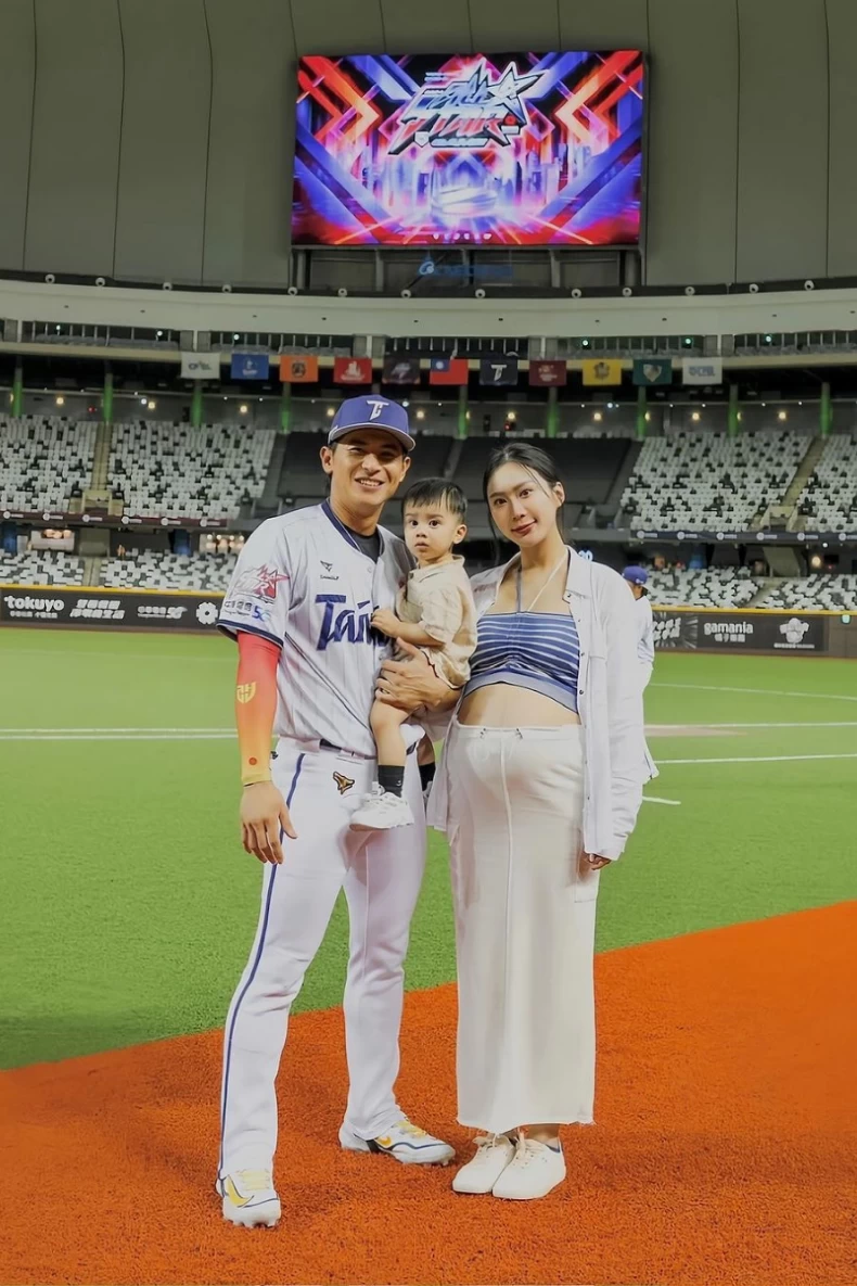 台灣隊長陳傑憲「超甜寵妻」！愛妻事蹟數不完，全網暈船：這男人太帥