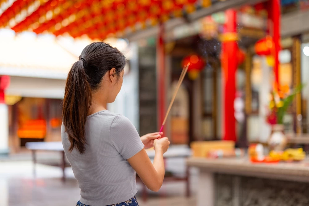安太歲跟光明燈一樣嗎？