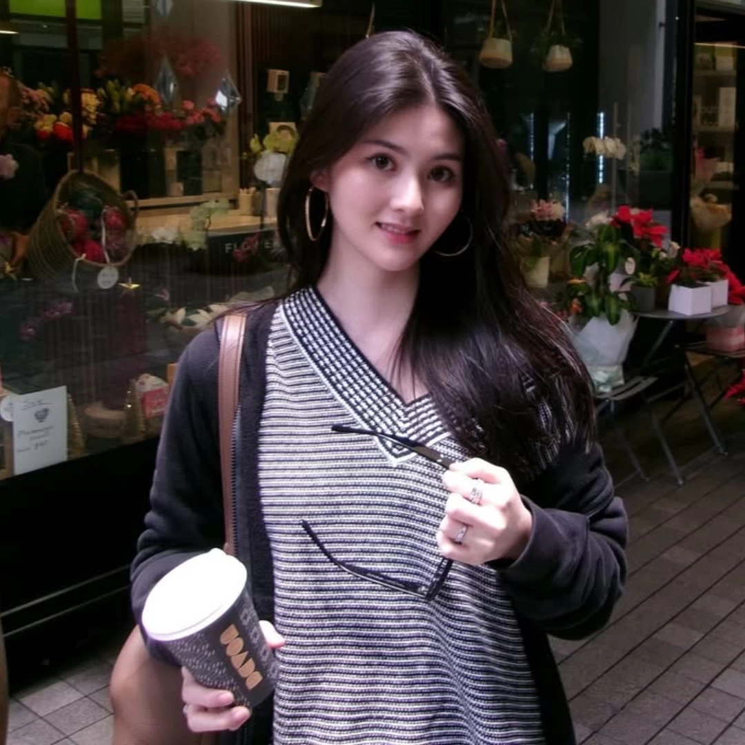 孫芸芸女兒揹The Row水桶包!「第一千金」廖思惟品味不輸媽媽、日常包更愛無logo款