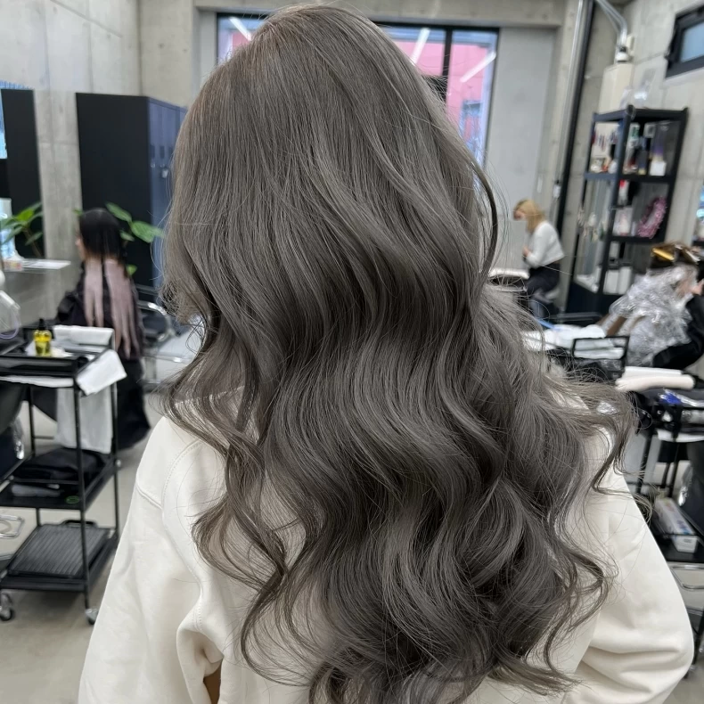 亞麻灰
