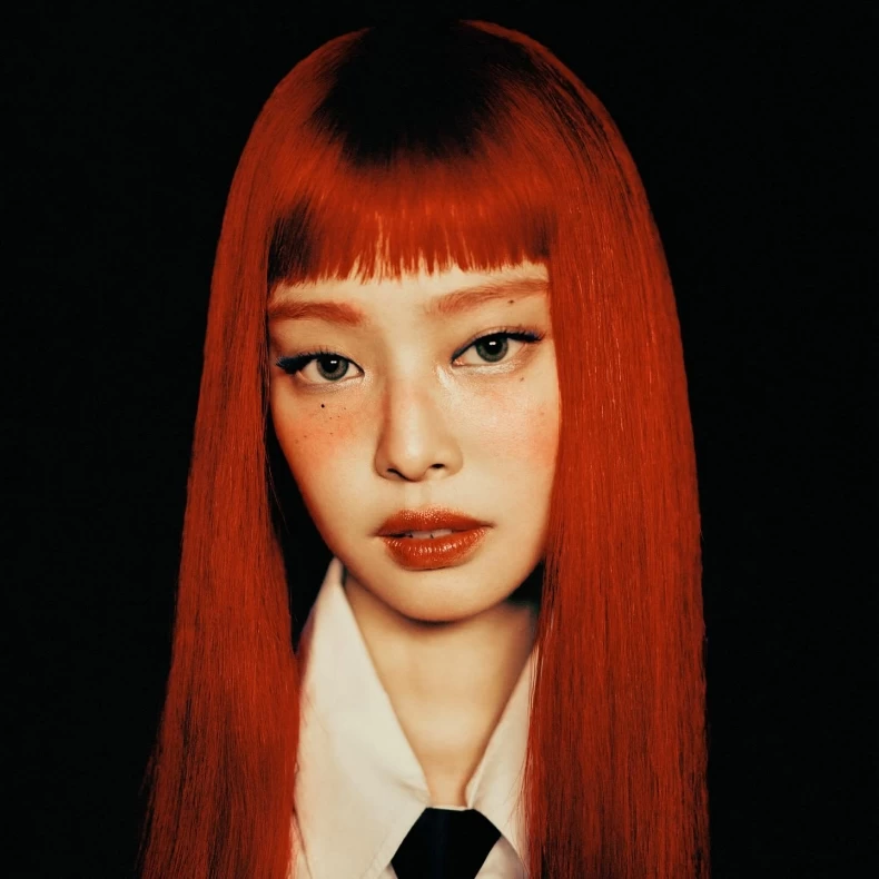 Photo by J on January 23, 2025. 可能是 1 人、瀏海、美妝、海報、保羅領帶和文字的普普藝術品.