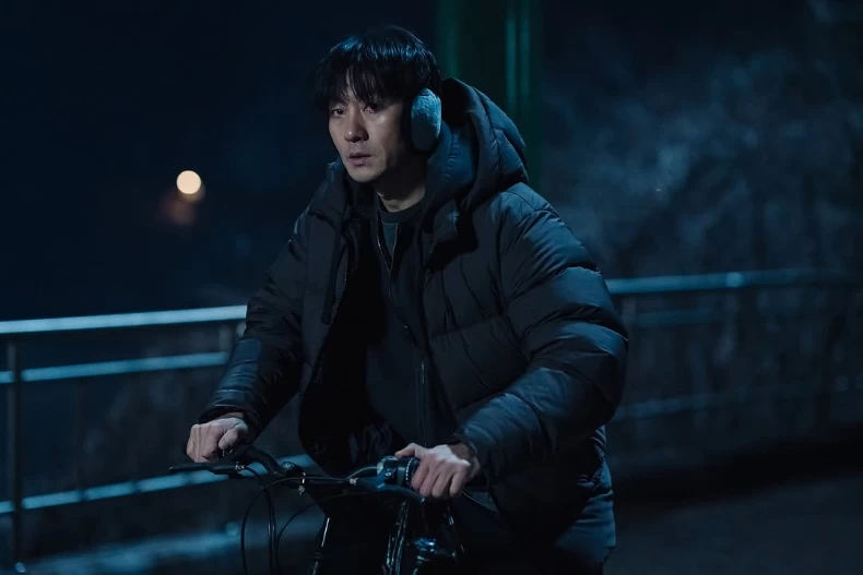 男主角：朴海秀 飾 目擊男