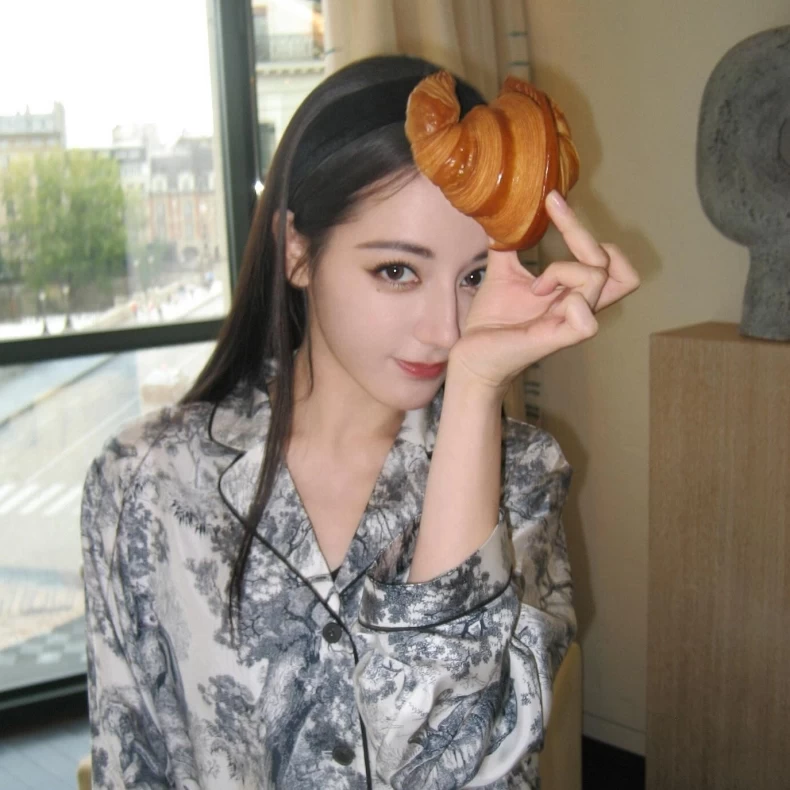 Photo by 迪丽热巴 Dilraba on September 25, 2024. 未提供相片說明。.