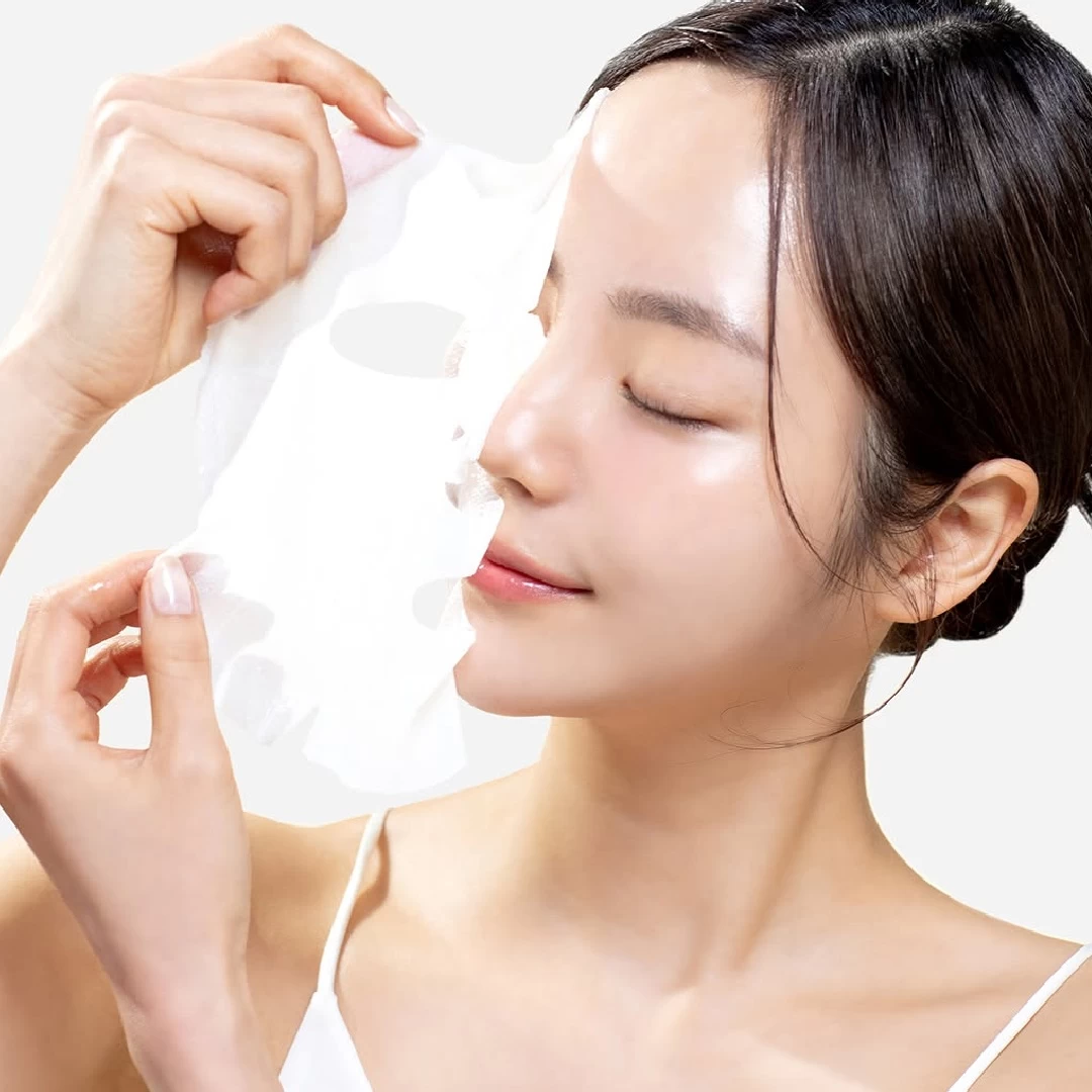 面膜敷完到底該不該洗臉？5個新手老手常犯的「面膜誤區」，難怪越敷臉越糟！