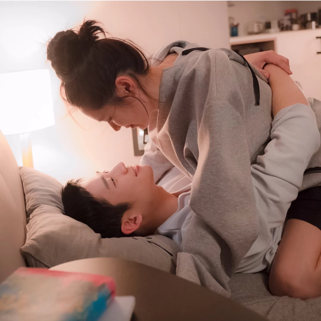 網票選「床上最黏人」的星座Top5！天蠍任何場合都能挑逗另一半堪稱色魔，「冠軍」又蹭又親特磨人～